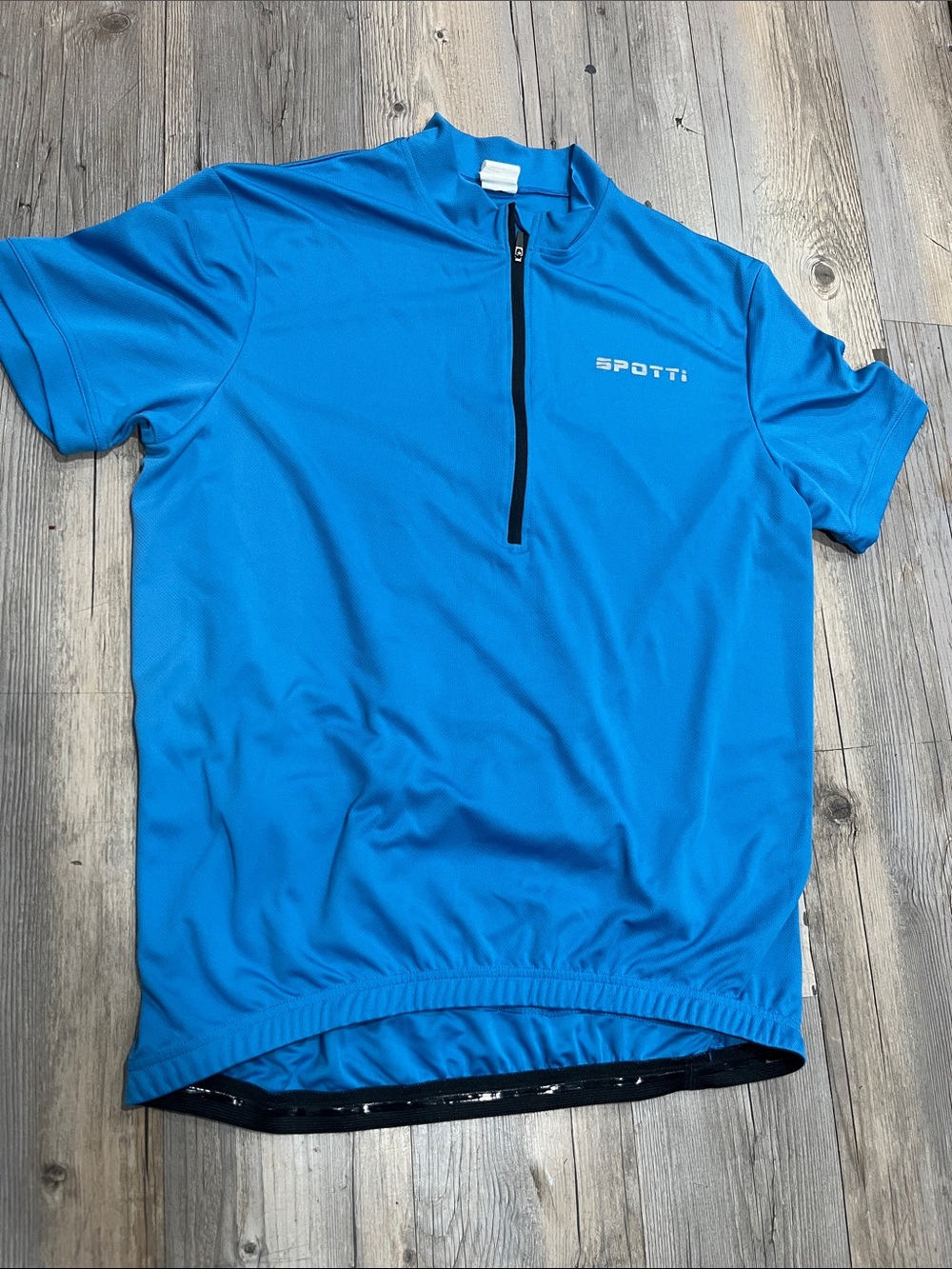 Spotti Short Sleeve Cycling Jersey in Bright Blue